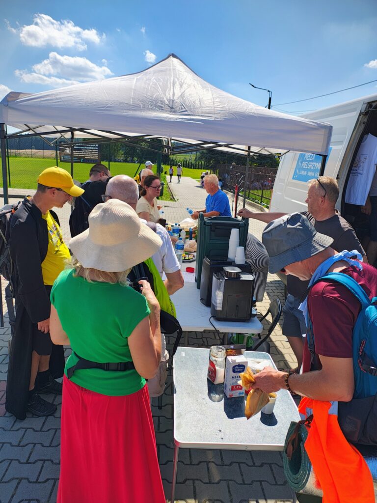 528418764_1065721375712773_7651819986103046900_n