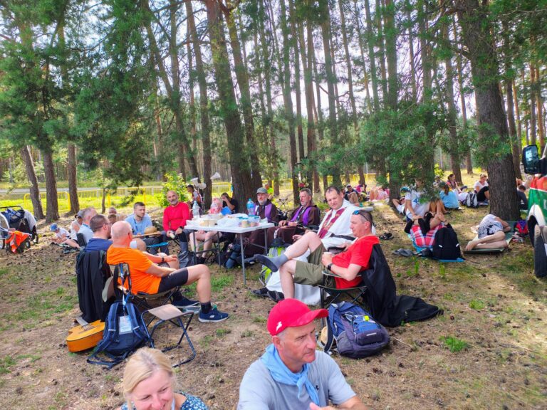 530194812_1068878408730403_6968835158337857219_n