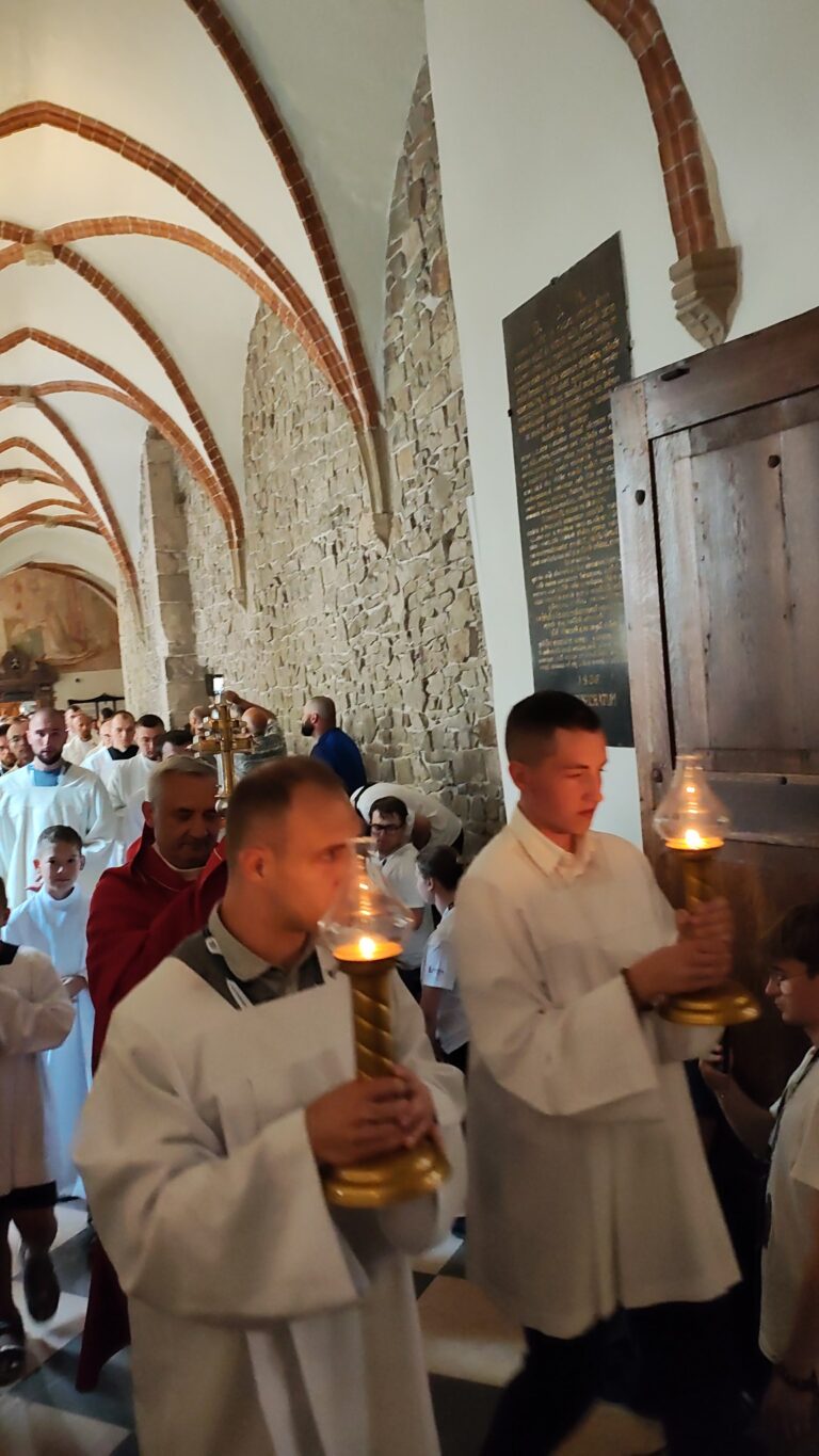 530234520_1068222358796008_6107963240814896408_n