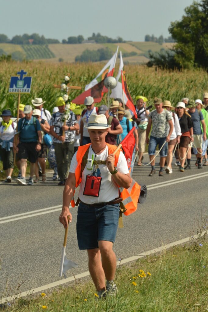 Święty Krzyż coraz bliżej…