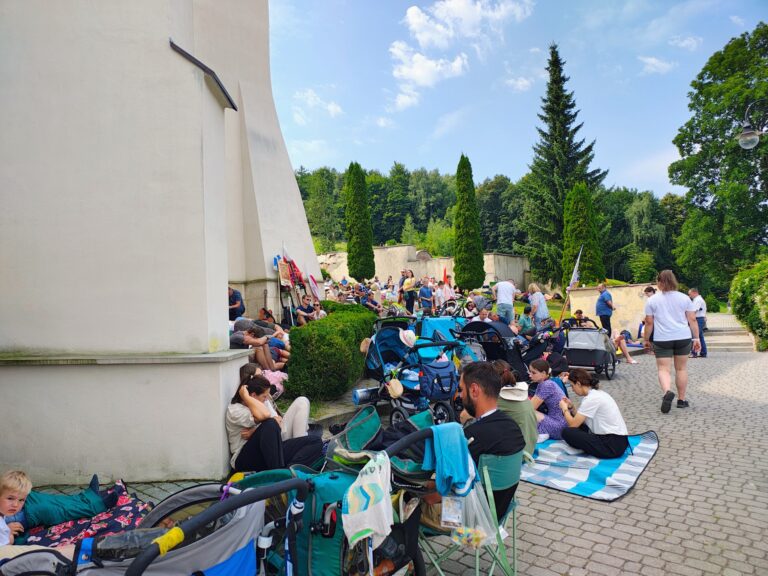 530953171_1069653141986263_2679559280377959254_n