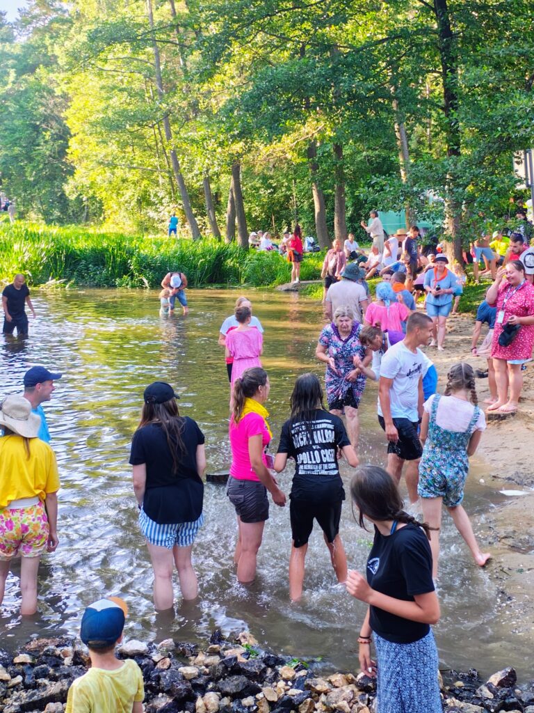 531204864_1069848205300090_1443971023144987194_n