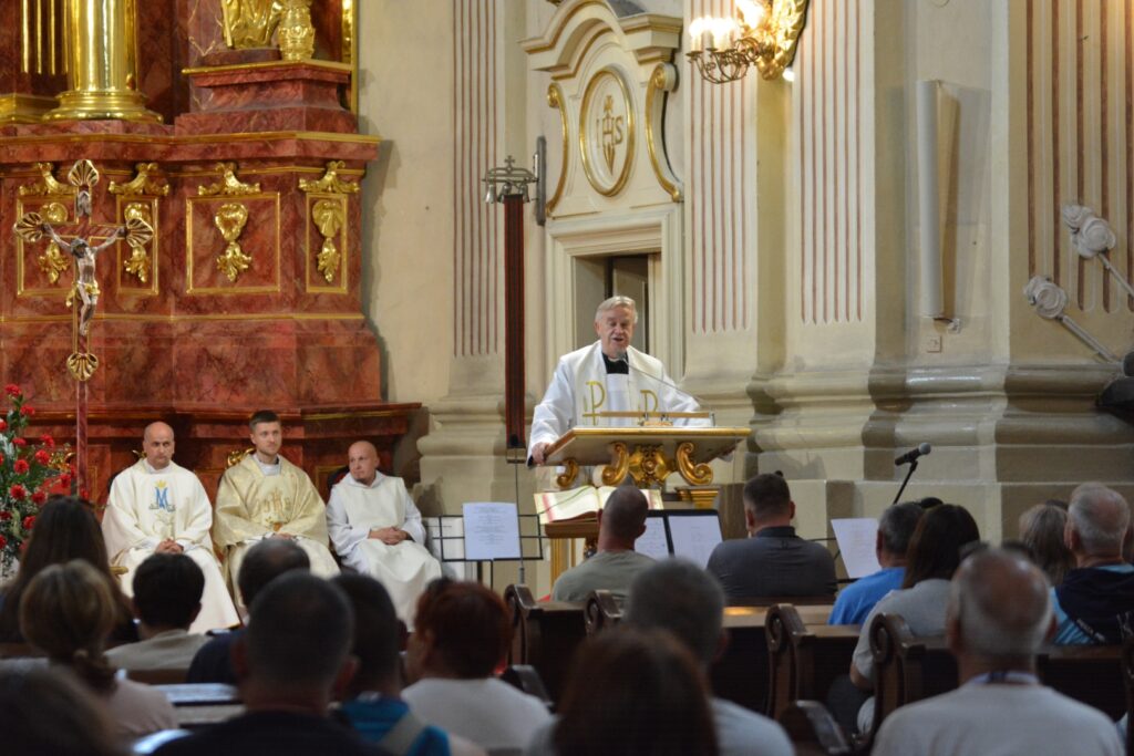 2. dzień w kolumnie I – Eucharystia w Krasymstawie